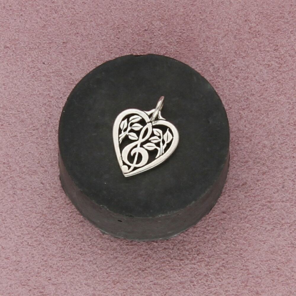 james avery sterling silver retired treble clef music note heart charm pendant